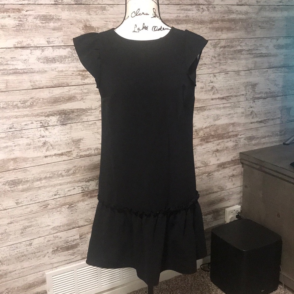 Cute flutter sleeve shift dress